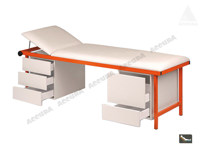 AW-31 - COUCH - EXAMINATION TABLE